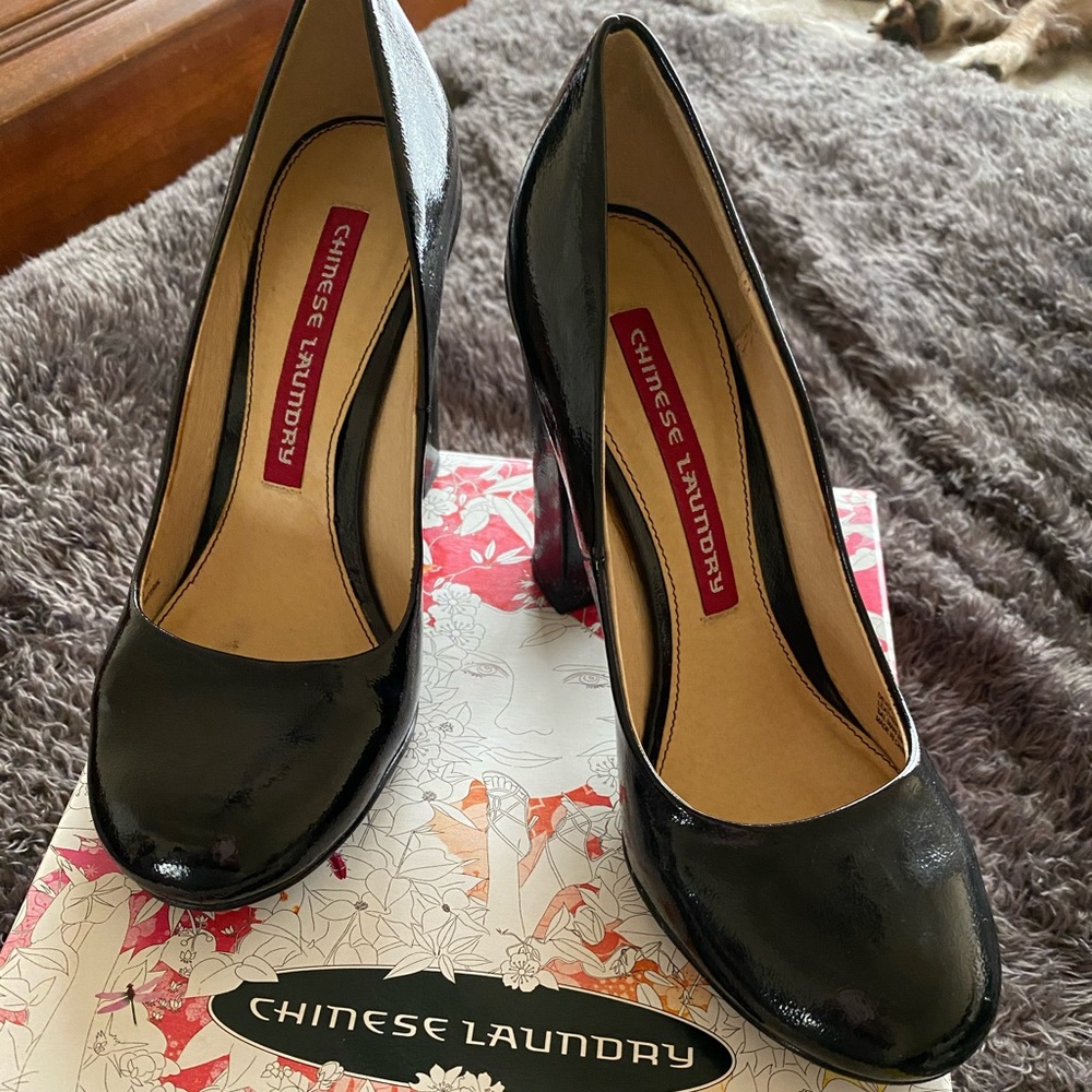 Shoes - Picture 3 of 3
